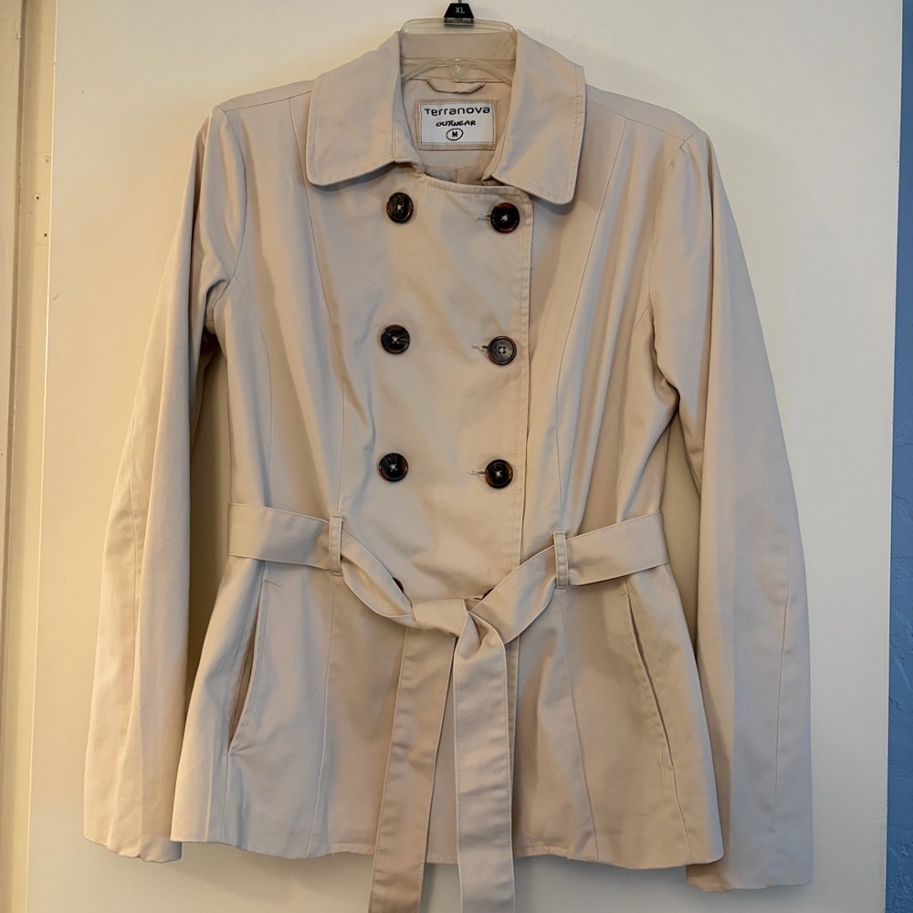 3 for $25! Terranova Women's Beige Trench Coat, size Medium - Picture 3 of 9